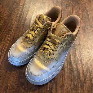 Wmns Air Force 1 Low 'Gold Silver' - Size 7